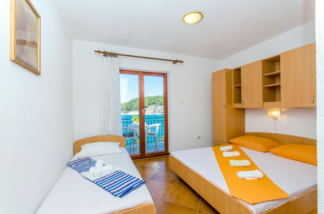 Apartments Moloco Drvenik  Luaran gambar